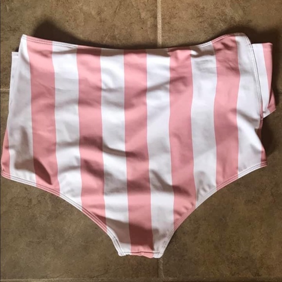 Kortni Jeane Large sweet stripes bottoms - Picture 3 of 4